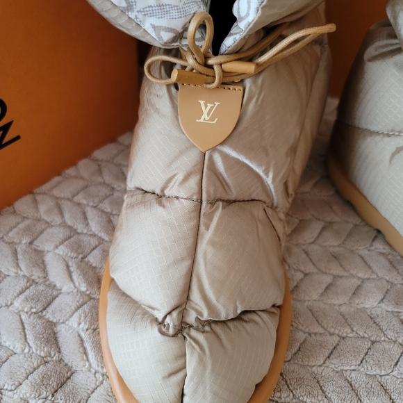 Louis Vuitton Pillow Boot Econyl 1854 Monogram Beige Creme Color 40=10US Limited - Picture 13 of 14